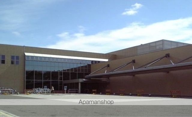 図書館　新潟県立図書館（図書館）まで2600m