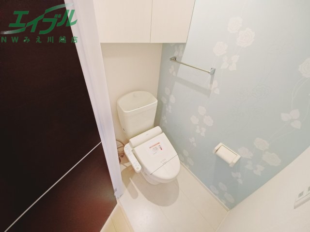 トイレ　同型参考写真