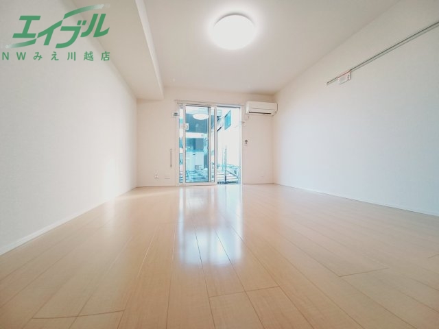 居室・リビング　同型参考写真