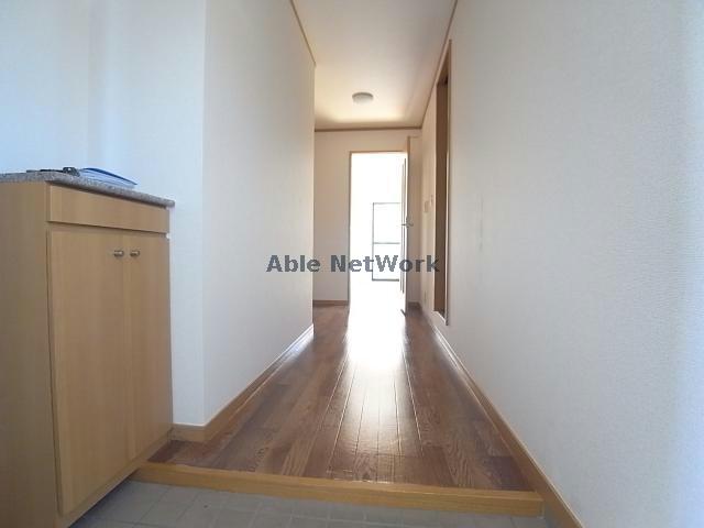 玄関　※参考写真