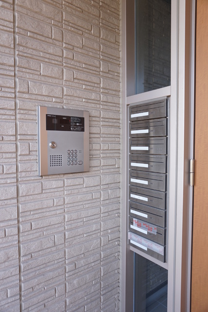 セキュリティ　女性にも安心のオートロック付です