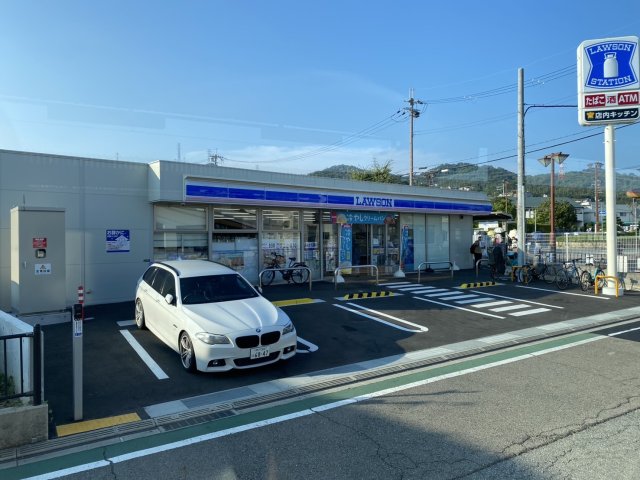 コンビニ　ローソン阪急山本駅北（コンビニ）まで226m