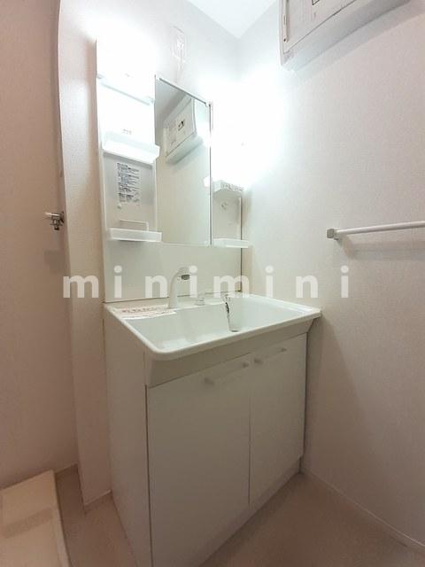 洗面設備　※写真は別号室のものですので現状優先とさせていただきます