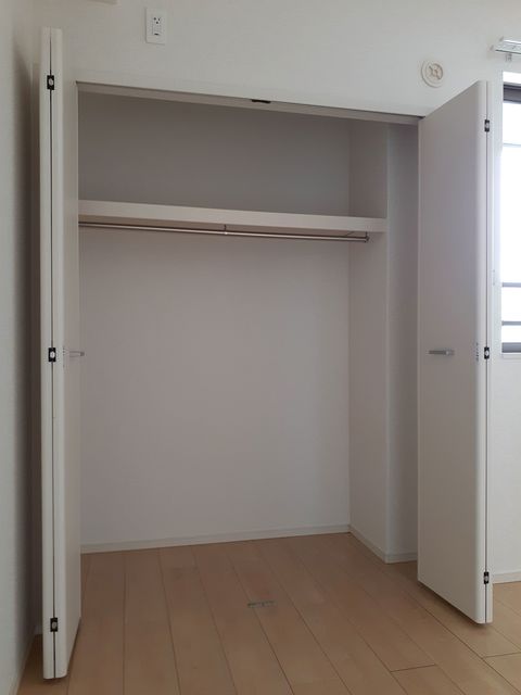 収納　※写真は別号室のものですので現状優先とさせていただきます