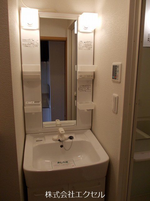 洗面設備　独立洗面台です。