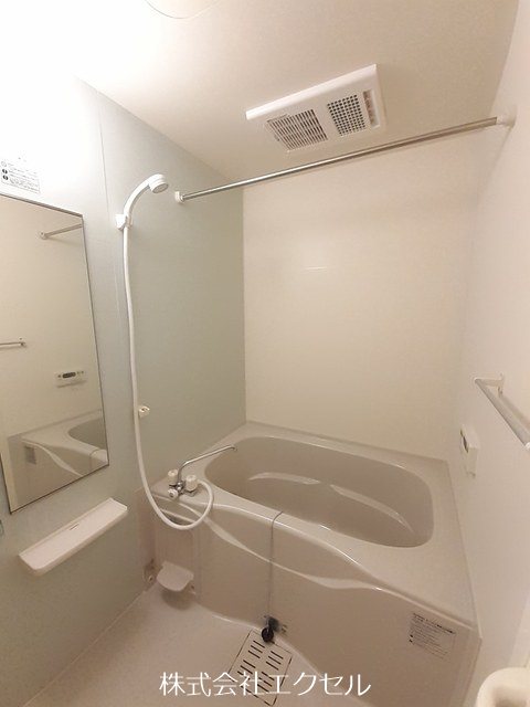 バス・シャワールーム　追い焚き機能付きです。