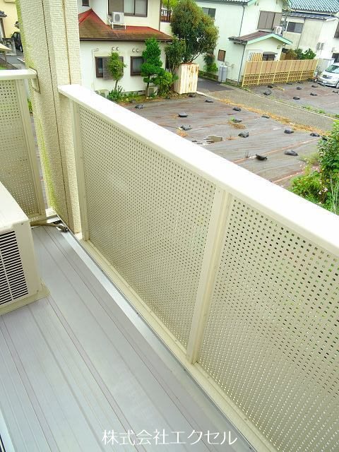 バルコニー　南向きで日当たり良好です。