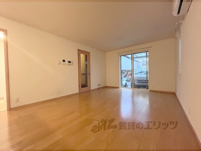 居室・リビング　リビング