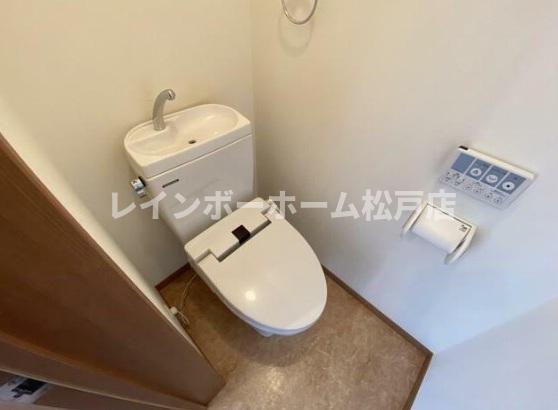 トイレ　ゆったりとした空間のトイレです
