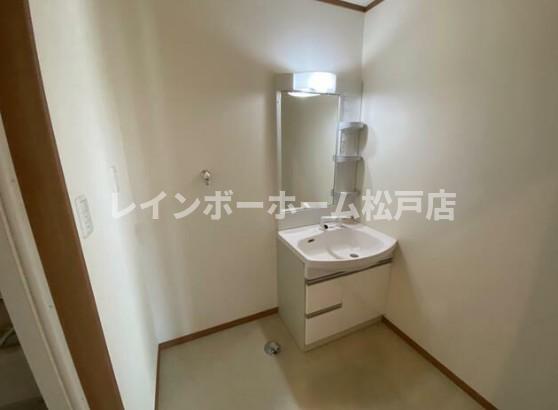 洗面設備　使いやすい洗面所です