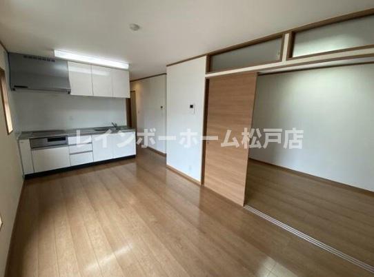 居室・リビング　ゆったり過ごせる居間です