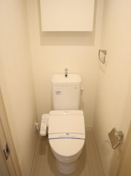 トイレ　別部屋参考写真となります