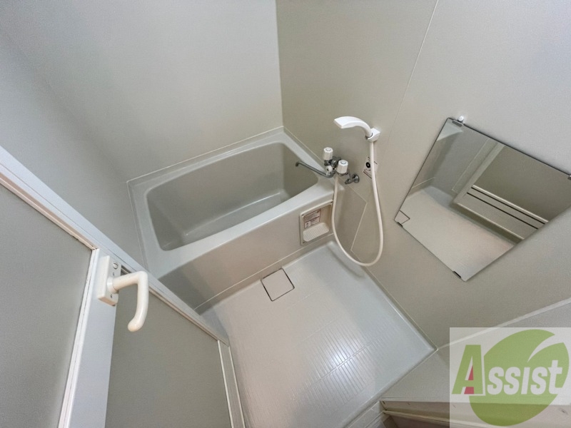 バス・シャワールーム　お風呂です。ゆっくりお風呂につかるのも体に良いですね～