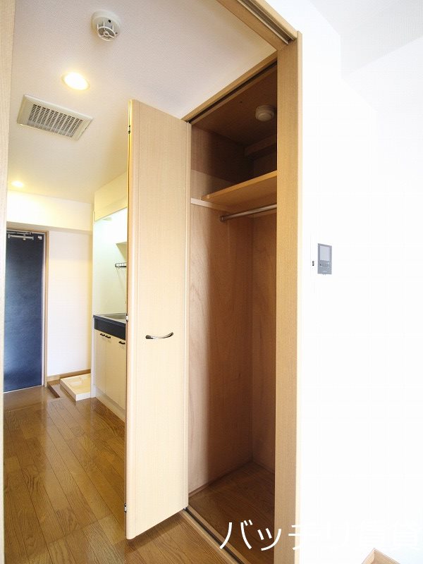 収納　別号室タイプの為、現状を優先致します。