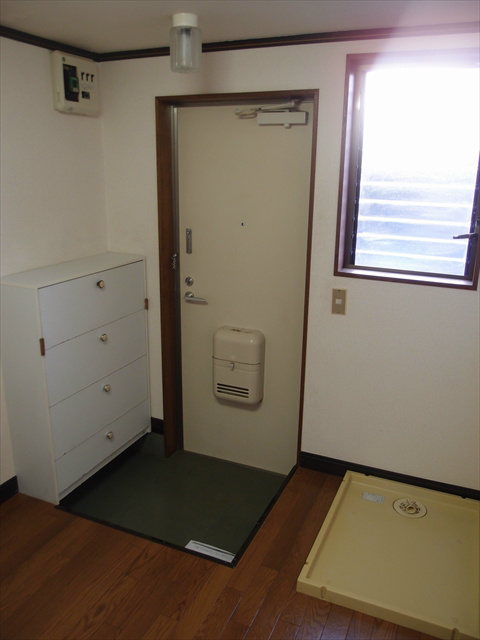 玄関　※参考写真