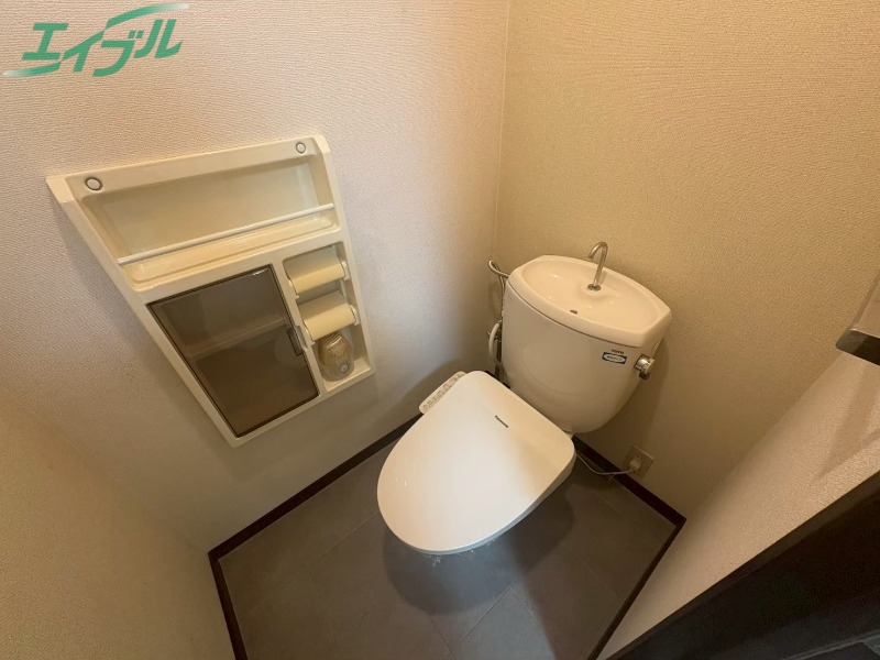 トイレ　別部屋同タイプ