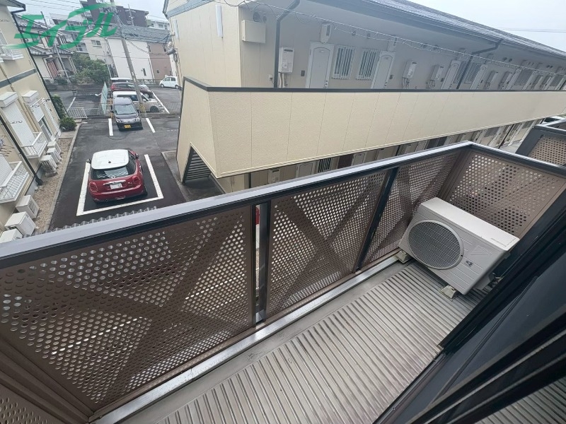 バルコニー　別部屋同タイプ