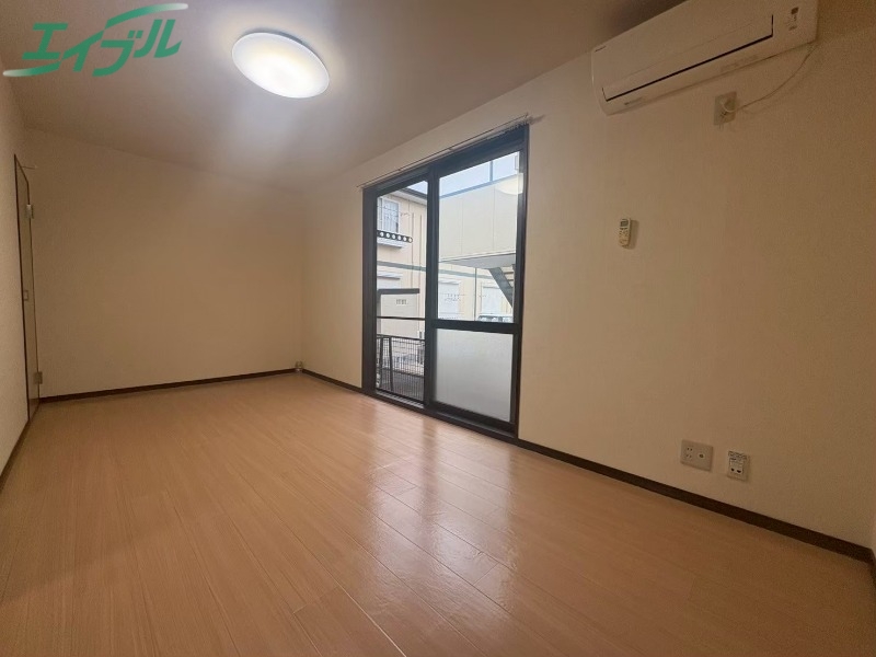 居室・リビング　別部屋同タイプ