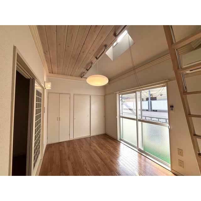 居室・リビング　壱番館２０２号室