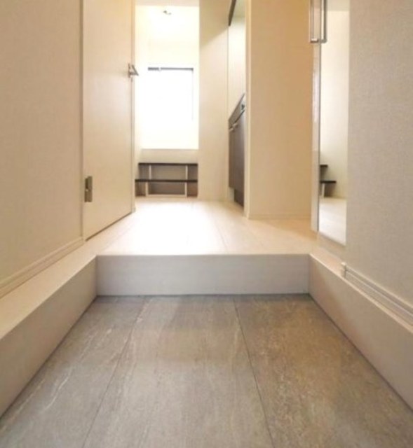 玄関　同仕様タイプ