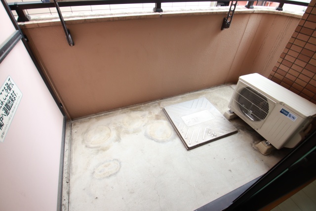 バルコニー　※別室の参考写真の為、現況優先です。