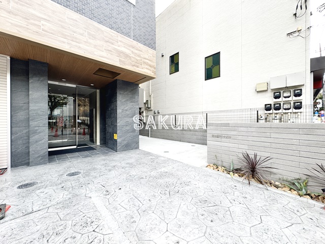 エントランス　帰りが楽しみになる重厚感あるエントランスです♪