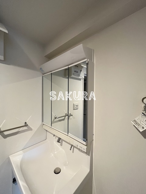 洗面設備　身支度に便利な洗面台！