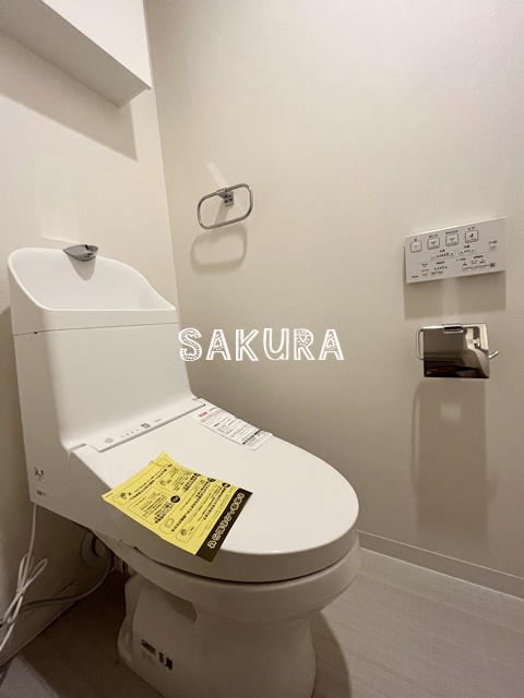 トイレ　嬉しい温水洗浄便座♪