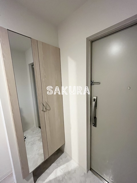 玄関　収納豊富なシューズボックスです♪