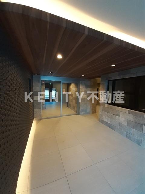 エントランス　ゆとりのあるエントランスです