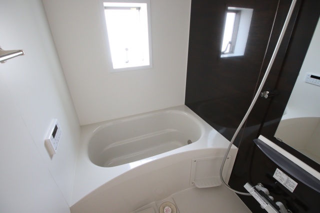 バス・シャワールーム　※別室の参考写真の為、現況優先です。