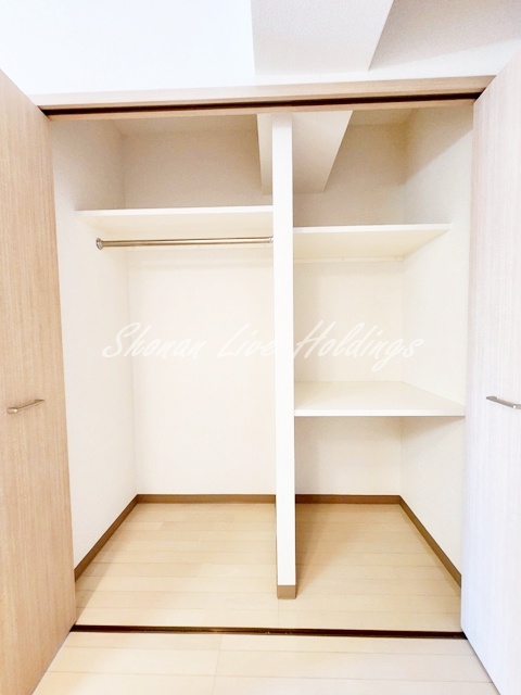 収納　ハンガーラック付きで楽々収納♪