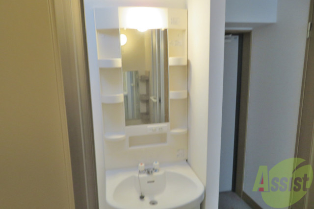 洗面設備　独立洗面台なので、朝の身支度もバッチリです。