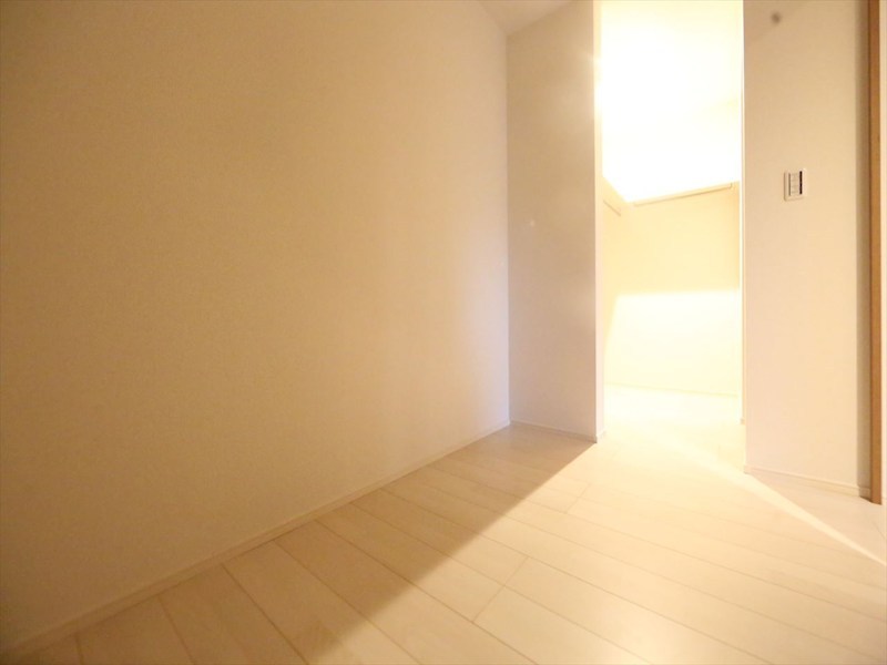 その他　洋室3.2帖　ウォークインクローゼット付　同仕様写真