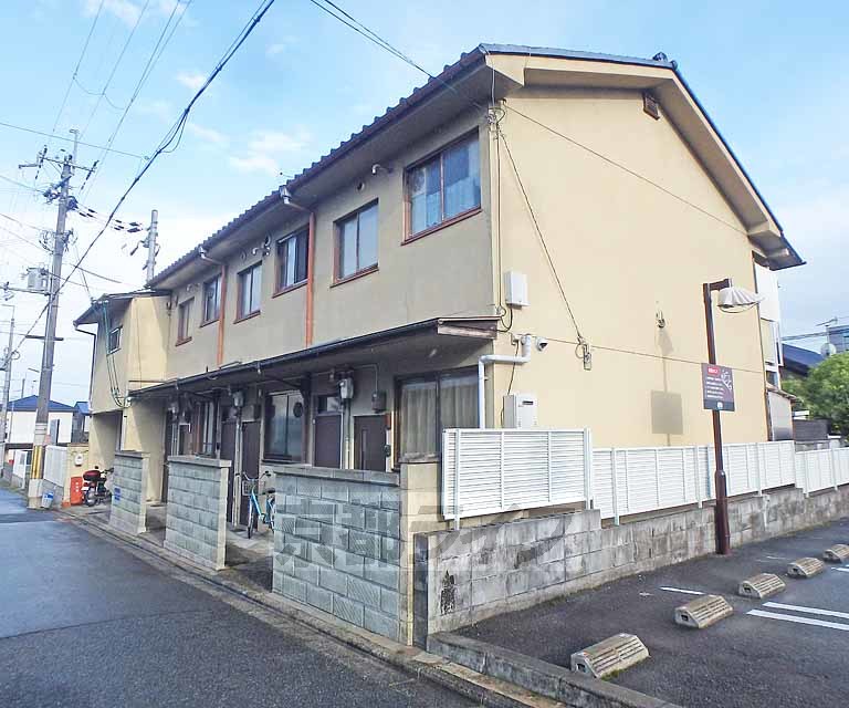 その他共有部分　建物入り口です。