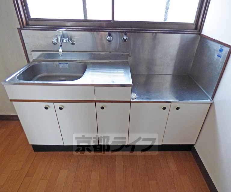 キッチン　キッチンです。