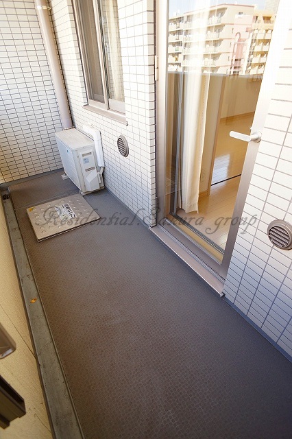 バルコニー　開放的で明るい空間を演出してくれるバルコニーです♪