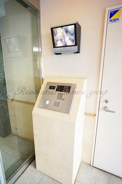 セキュリティ　女性の方でも安心のモニター付きオートロック♪