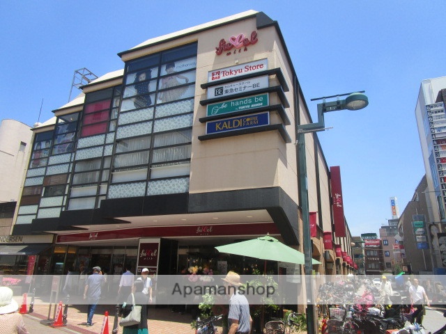 スーパー　東急ストアフレル・ウィズ自由が丘店（スーパー）まで494m