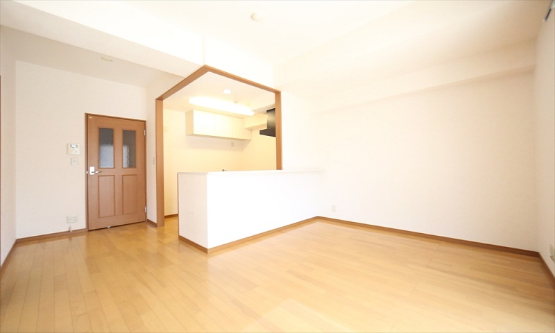 居室・リビング　LDK12帖　洋室6.2帖　洋室6.2帖　洋室6.2帖