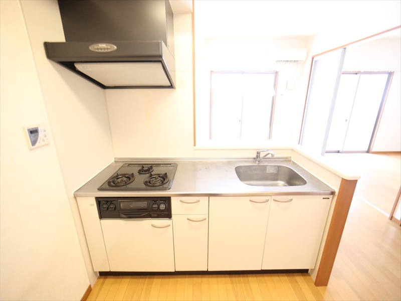 キッチン　システムキッチン　ガス3口コンロ　グリル付
