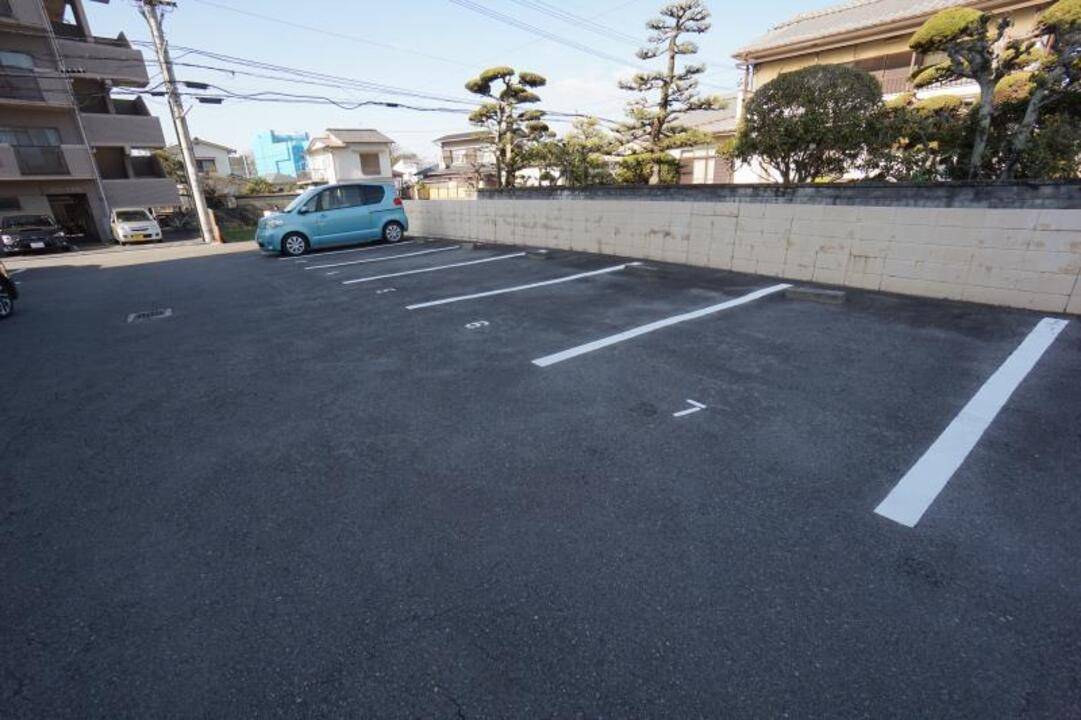 駐車場　駐車場