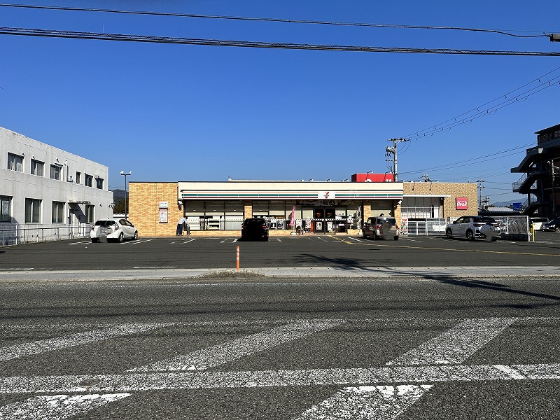 コンビニ　セブンイレブン舞鶴西町店（コンビニ）まで153m