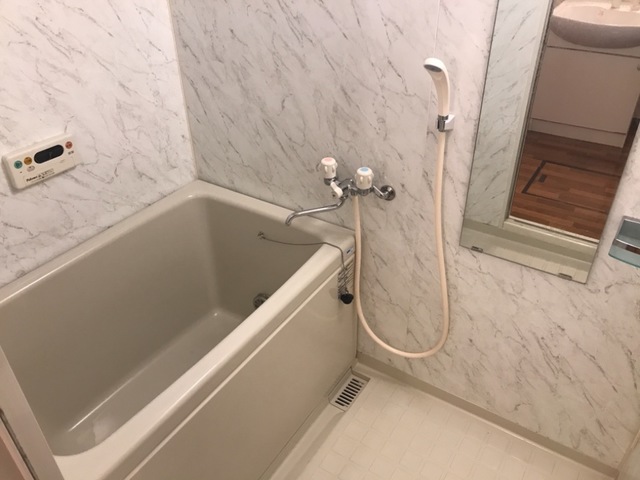 バス・シャワールーム　バス