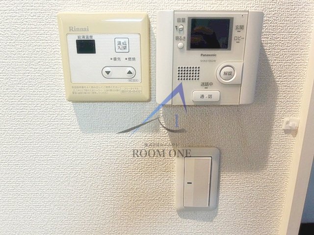 セキュリティ　モニター付きインターホンです。