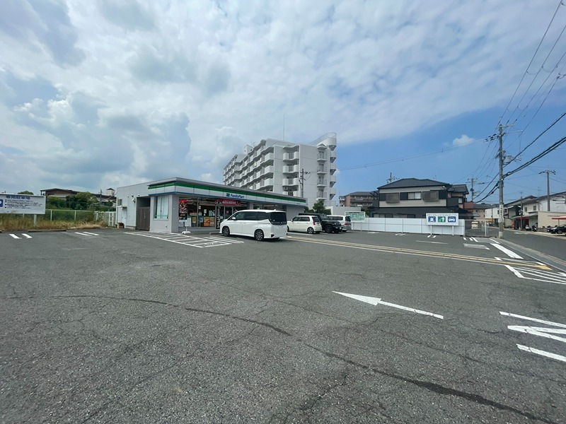 コンビニ　ファミリーマート 大阪狭山半田店（コンビニ）まで376m