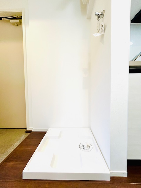 その他設備　屋内に洗濯機置場があるので洗濯機が汚れません。 ※参照　別室