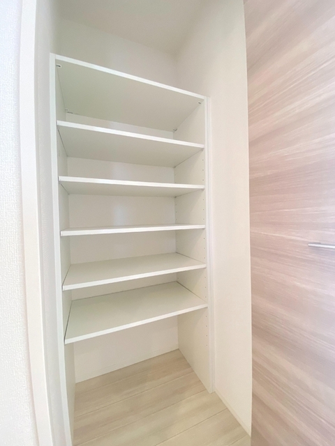 収納　パントリー