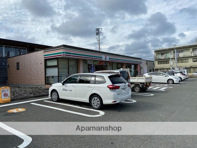 コンビニ　セブンイレブン（コンビニ）まで365m