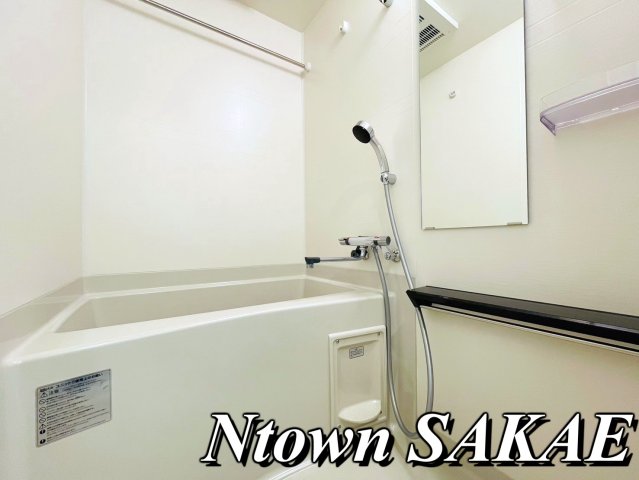 バス・シャワールーム　落ち着いた空間のお風呂です